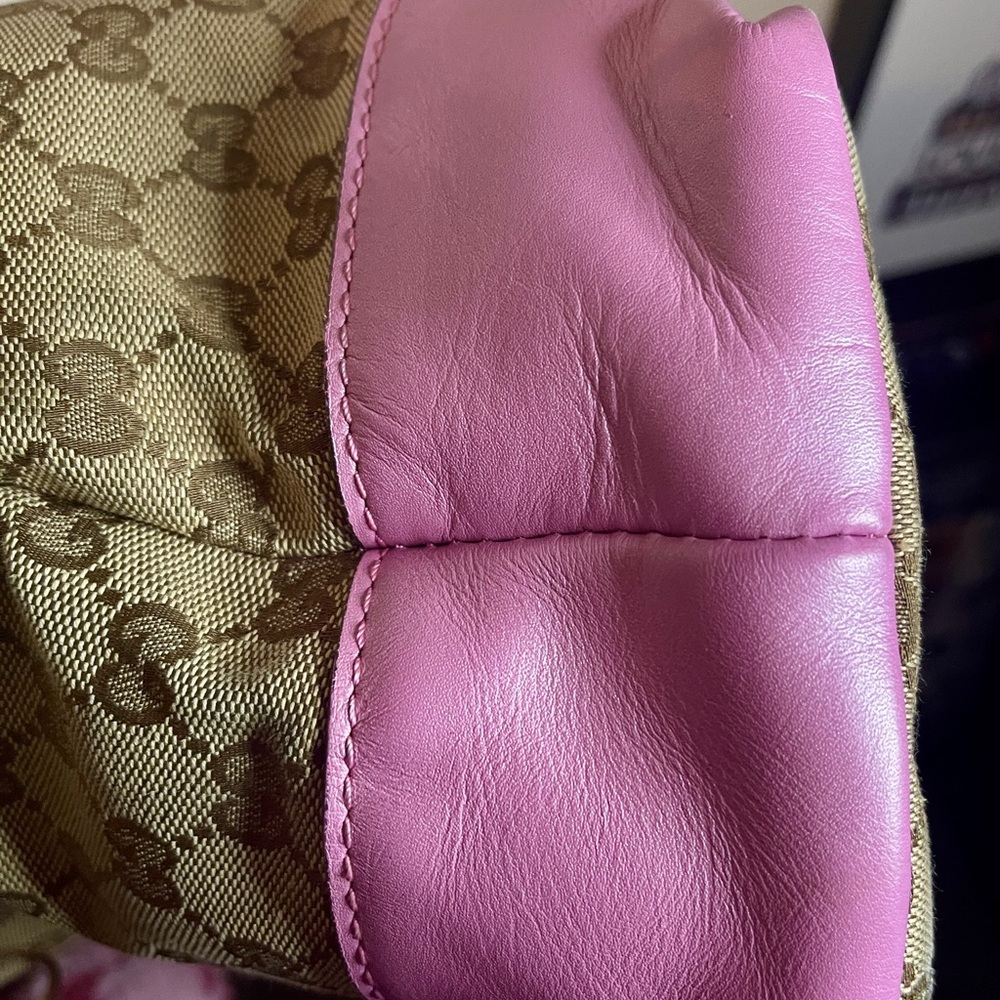 Gucci Beige GG Canvas Tote with Pink Leather Trim - Picture 5 of 11